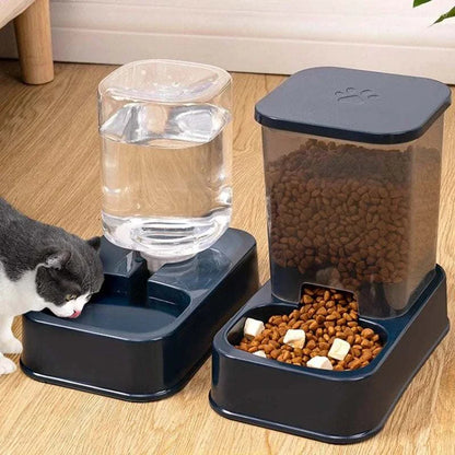 Automatic cat and dog feeder with drinker set made of plastic, no battery required